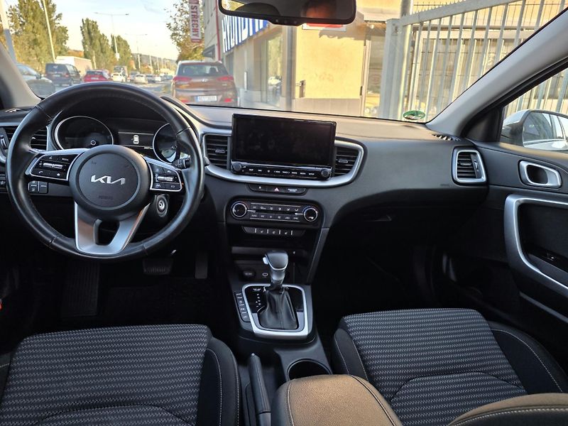 Kia Ceed 1.5-V ZÁRUCE-AUTOMAT - fotka 3 z 29