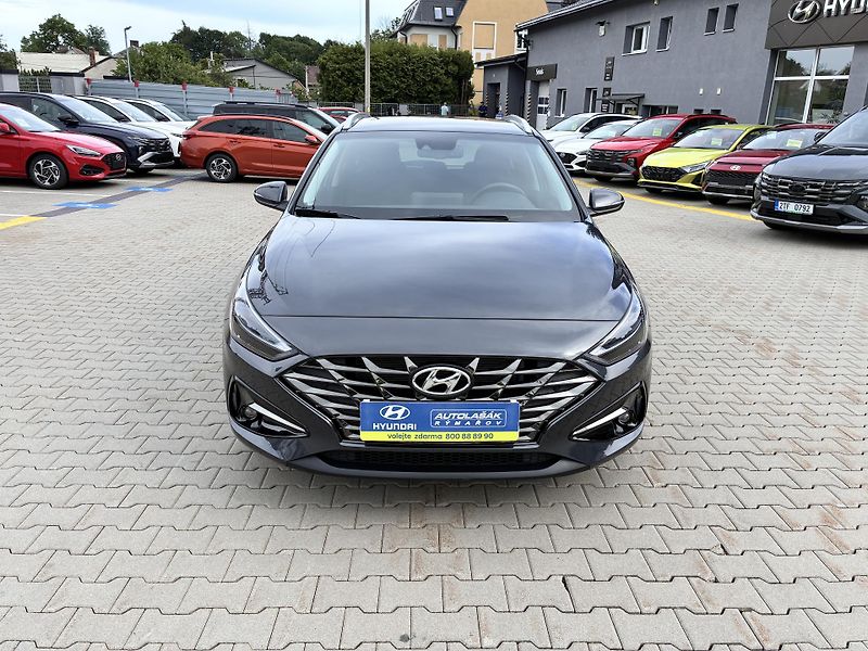 Hyundai i30 1.5T-GDi 118kW REZERVACE - fotka 2 z 34