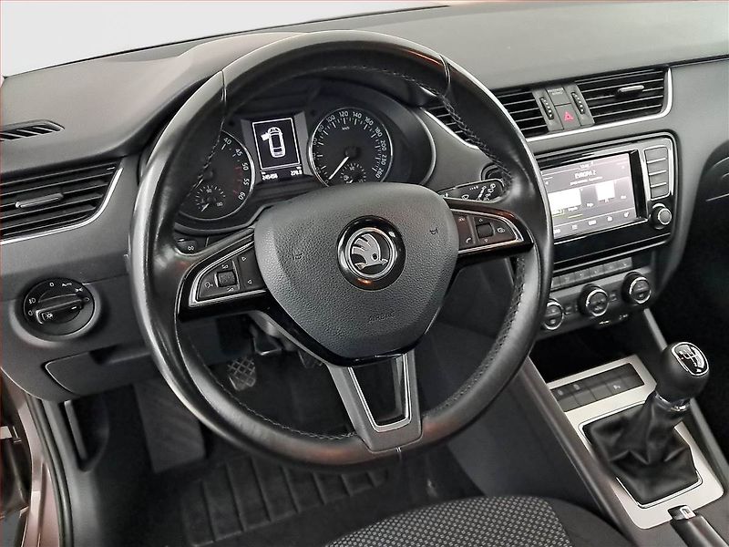Škoda Octavia (2015) Ambition Plus 2.0 TDI - fotka 19 z 19
