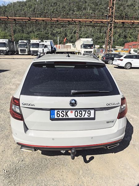 Škoda Octavia (2019) RS 2.0 - fotka 3 z 19