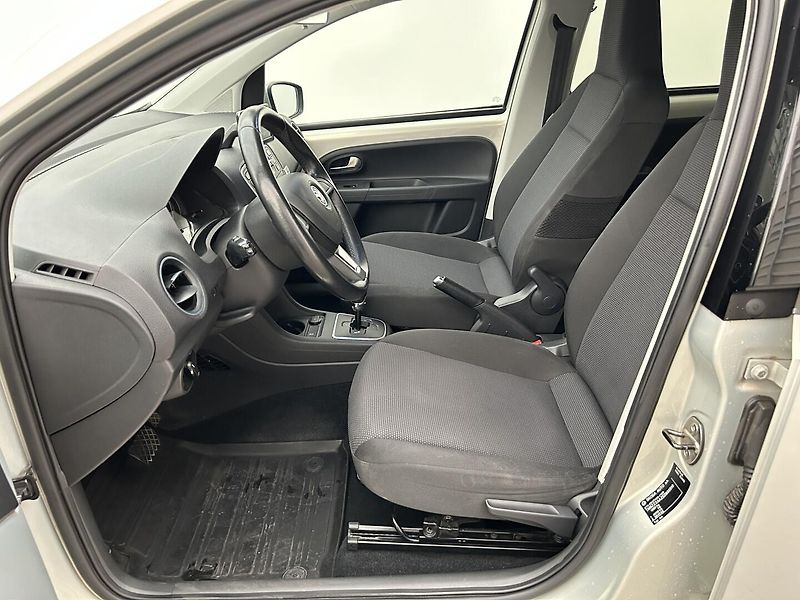 Škoda Citigo 1.0 MPI Elegance - fotka 18 z 24