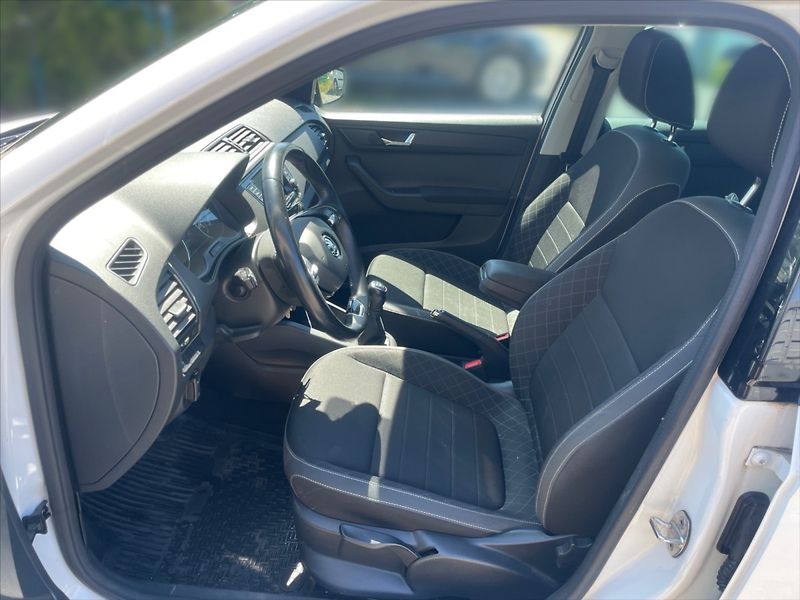 Škoda Fabia 1,0 TSI 70 Ambition 5d - fotka 7 z 11