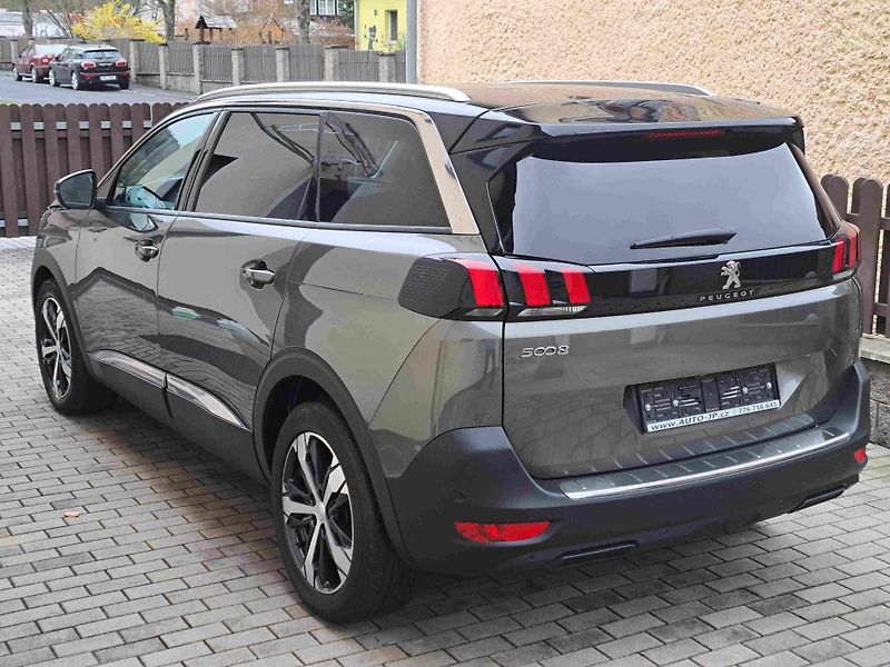 Peugeot 5008 (2019) 1,2 PT EAT8 ALLURE LED NAVI - fotka 5 z 25