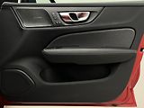 Volvo V60 T6 AWD DARK PLUS RECHARGE AUT - náhled 7