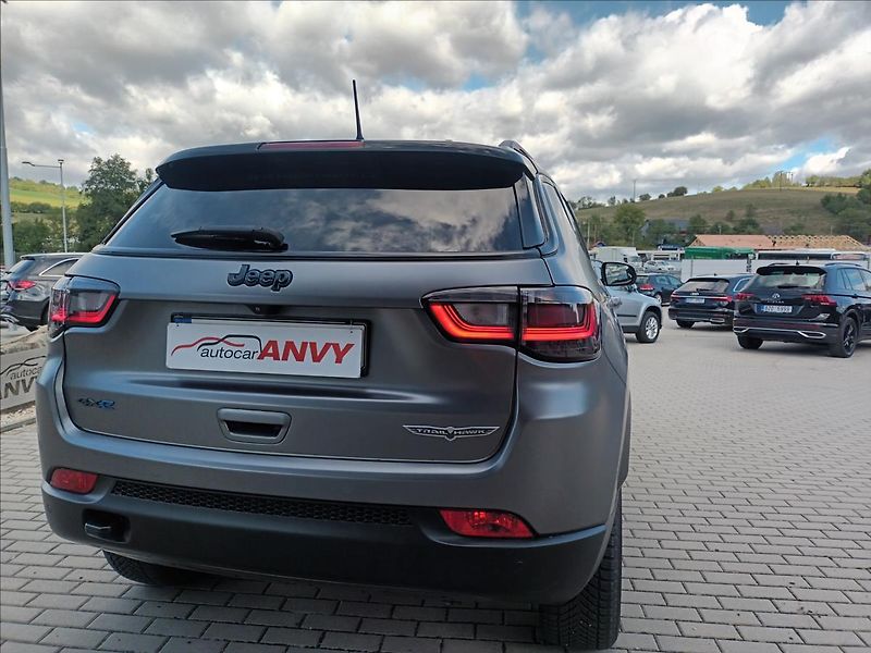 Jeep Compass 1,3 PHEV 132kW,TRAIL HAWK - fotka 41 z 50