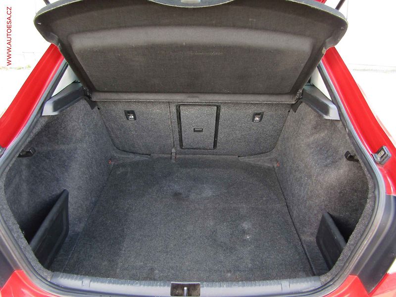 Škoda Rapid (2013) 1.6TDi, ČR, Klima - fotka 7 z 22