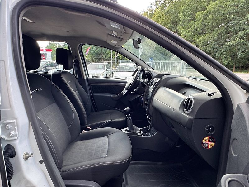 Dacia Duster (2014) 1.6 16V 4x4, odpočet DPH!!! - fotka 15 z 24