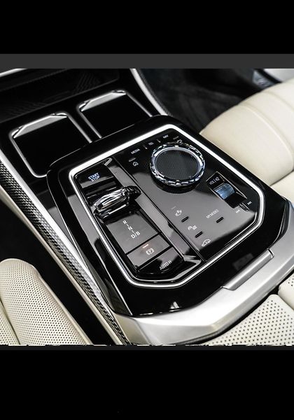 BMW i7 (2026) 760, 2026,TV, M, 6290km,Carbon - fotka 16 z 24