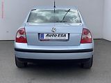 Volkswagen Passat (2003) 1.6 i, AC, tempo - náhled 4