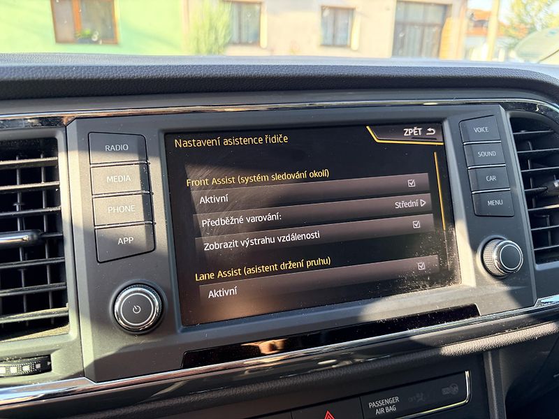 Seat Ateca 1.4TSI 110KW TAŽNÉ 360 KAMERY - fotka 36 z 53