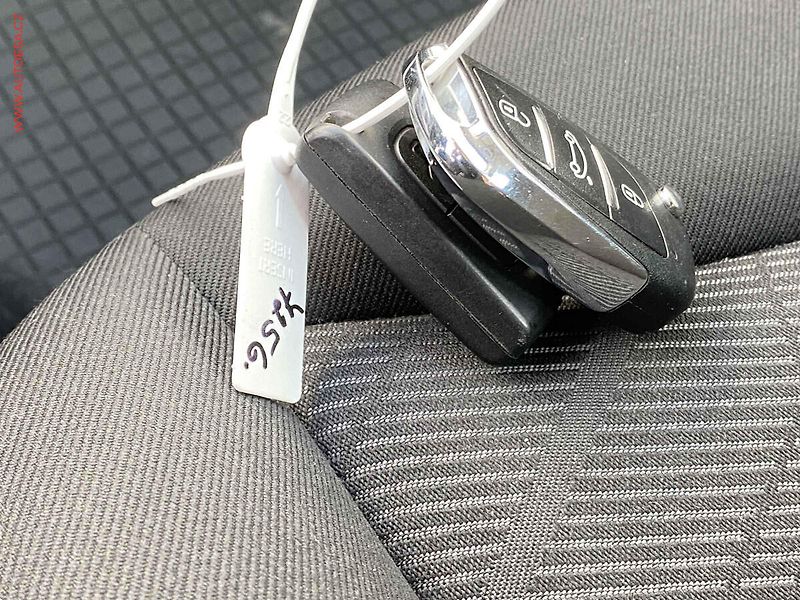Peugeot 308 (2013) 1.4i 16V, ČR, Access - fotka 18 z 18