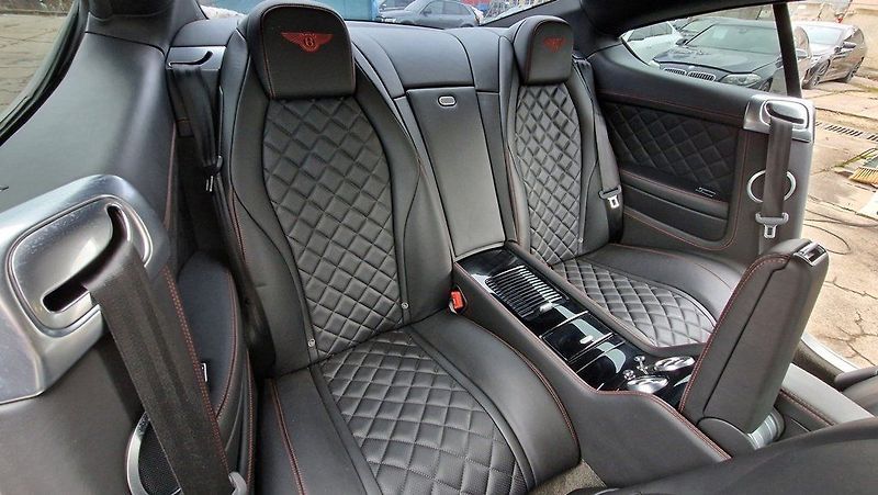 Bentley Continental GT GT V8S/Diamond Edition/ČR/530P - fotka 14 z 17