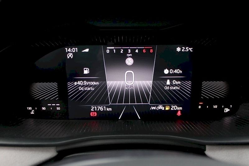 Škoda Scala (2024) Top Selection 1,0 TSI 85kW - fotka 10 z 25