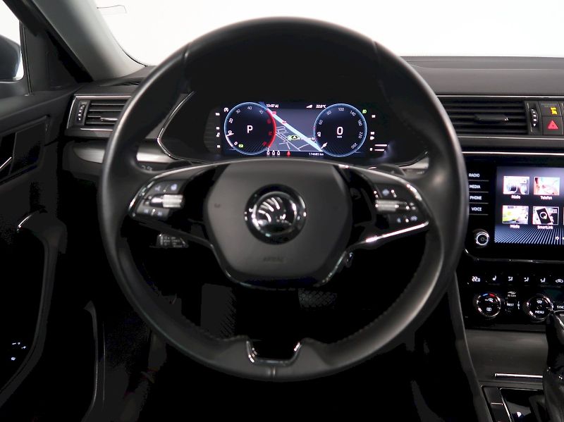 Škoda Superb (2022) STYLE 2.0TDI 147KW 4x4 DSG TAŽ - fotka 17 z 44
