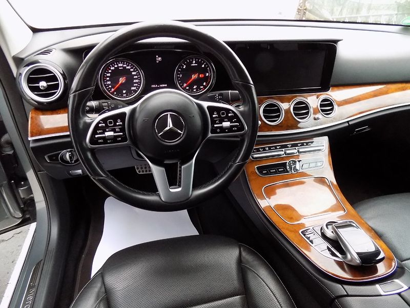 Mercedes-Benz Třídy E (2018) 400d/4-Matic/Full-LED/Webasto/ - fotka 22 z 39