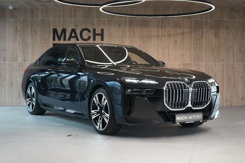 BMW Řada 7 750e xDrive,Televize,EL. dveře - fotka 4 z 50