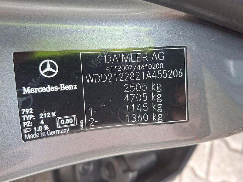 Mercedes-Benz Třídy E (2011) E 250 CDI 150kW 4MATIC - fotka 38 z 41