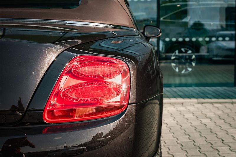 Bentley Continental GTC 6,0 W12 Mulliner 1.ČR DPH - fotka 28 z 32