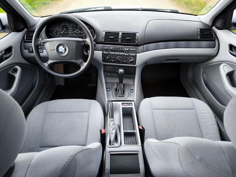 BMW Řada 3 320iAUTOMAT 6VÁLCŮ*BEZ KOROZE* - fotka 46 z 87