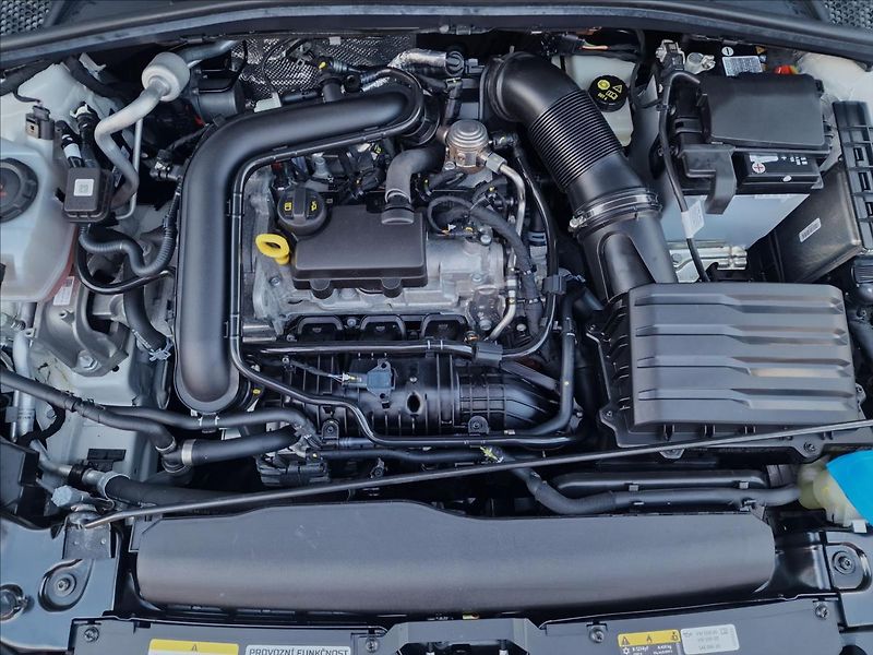Škoda Fabia 1.0 TSI 81kw Style,ČR,1.Maj. - fotka 43 z 50
