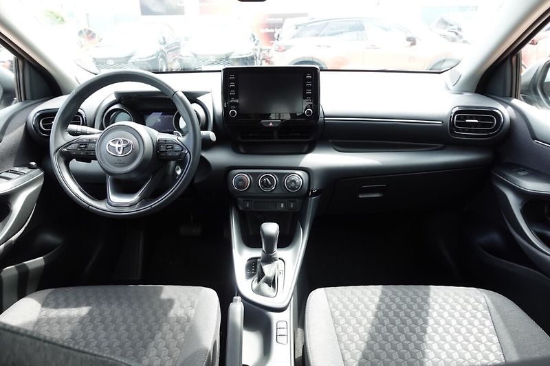 Toyota Yaris 1.5TNGA 125 - 1 CVT  Comfort T - fotka 16 z 28