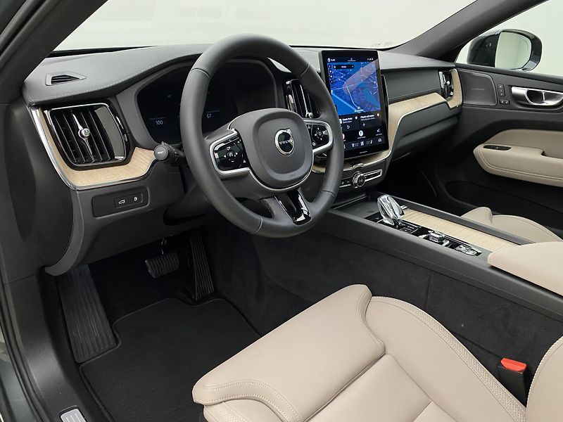 Volvo XC60 T8 AWD RECHARGE ULTRA DARK CZ - fotka 4 z 69