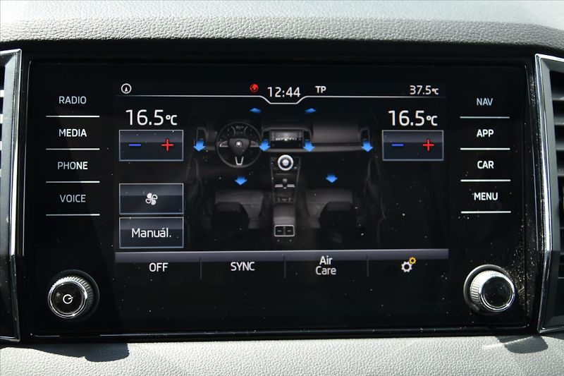 Škoda Karoq 1.6 TDI 85kW DSG STYLE ČR - fotka 21 z 26
