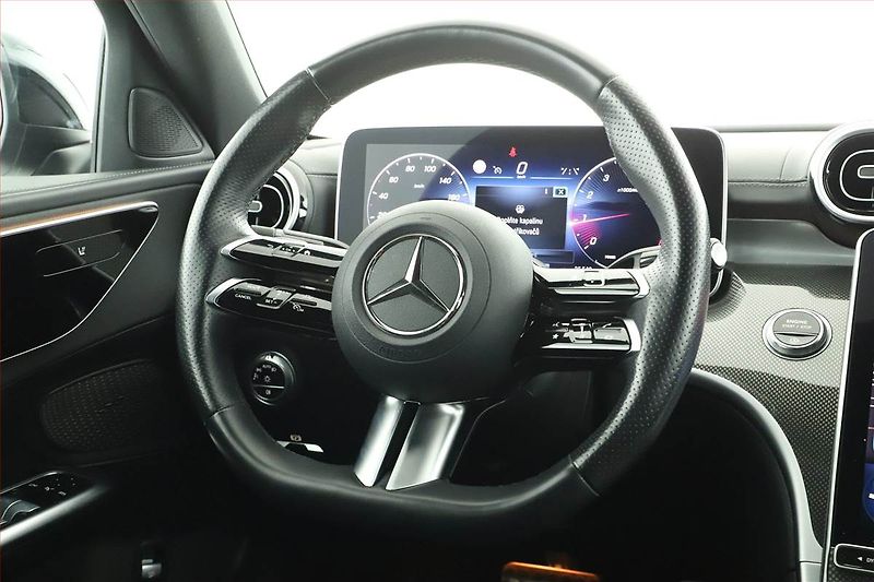 Mercedes-Benz Třídy C (2024) C 300 4MATIC - fotka 15 z 19