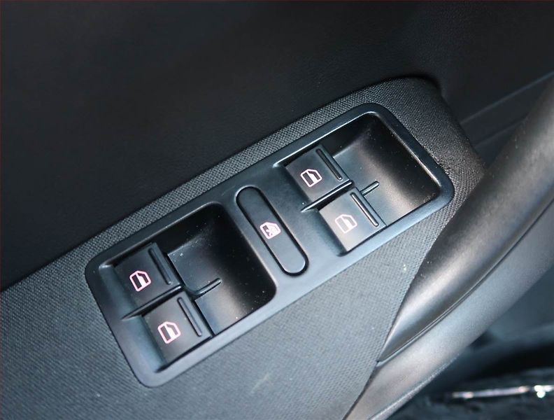 Volkswagen Polo (2012) 1.2 12V, Tempomat - fotka 13 z 13