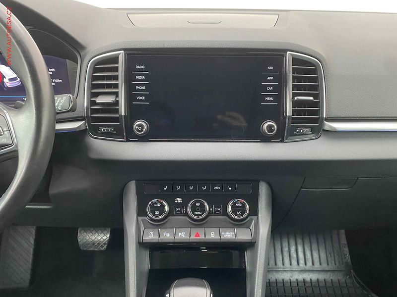 Škoda Karoq (2023) 2.0 TDi, Tour, DSG, LED, - fotka 11 z 18