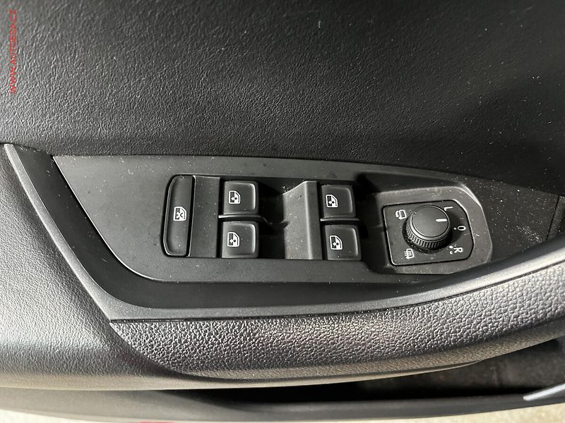Škoda Kodiaq (2017) 2.0 TDi, Ambition, DSG, LED - fotka 12 z 17