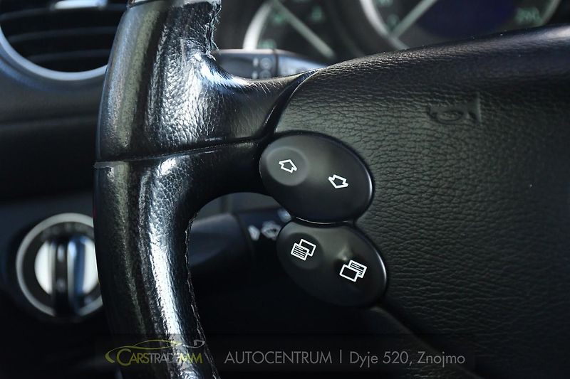 Mercedes-Benz SL 500 BOSE VÝHŘEV - fotka 23 z 38