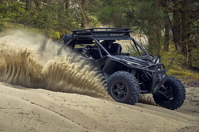 CFMOTO (2026) Gladiator Z10 Turbo - fotka 2 z 13