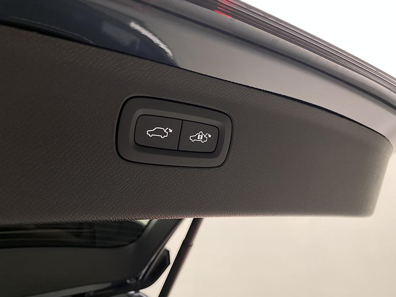 Volvo XC90 (2026) B5 AWD AUT BRIGHT PLUS 7míst - fotka 23 z 71