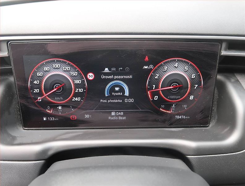 Hyundai Tucson (2022) 1.6 T-GDI - fotka 11 z 13
