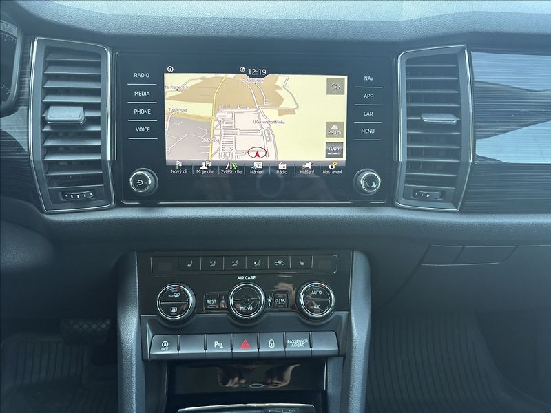 Škoda Kodiaq 2,0 TDI 140 kw ČR 4x4 DSG - fotka 12 z 30