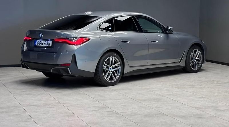 BMW i4 eDrive40 GC SoH 95% Bílý in. - fotka 2 z 23