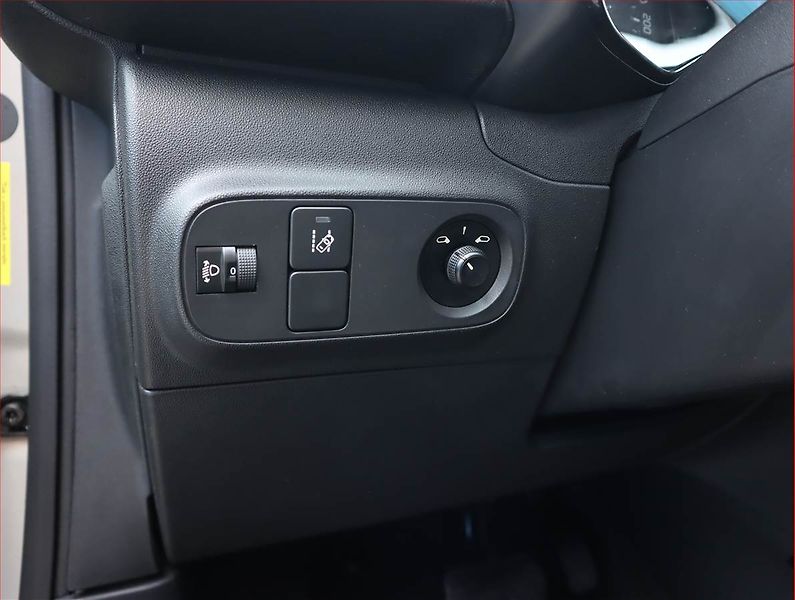 Citroën C3 (2017) 1.2 PureTech, Automat - fotka 21 z 23