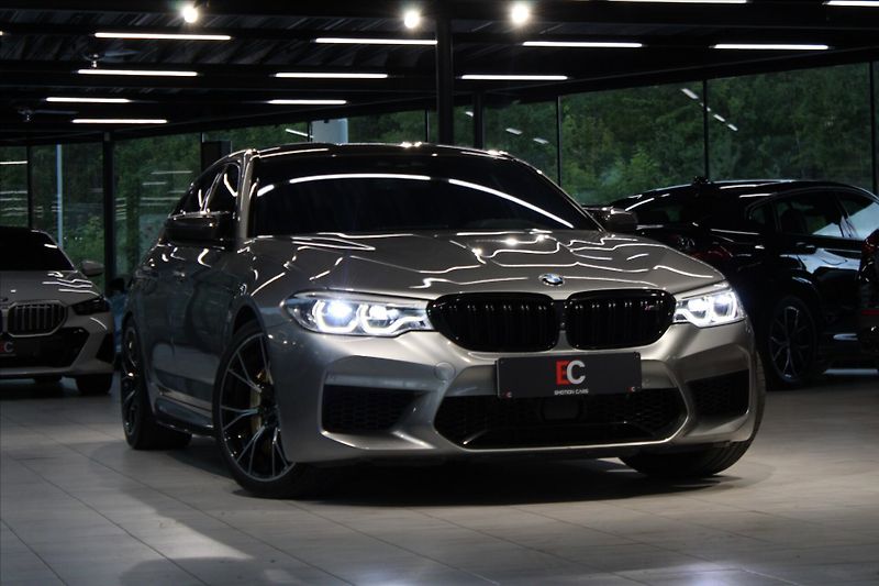 BMW M5 Competition 460kw CZ/adLED/B&W - fotka 31 z 32