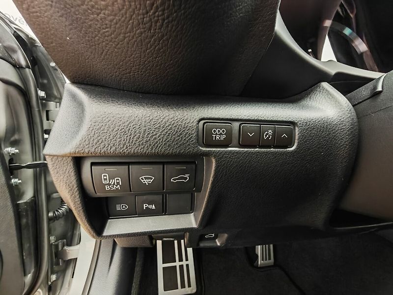 Lexus RC F Ultimate Edition 3/30 V8 5.0l - fotka 36 z 50