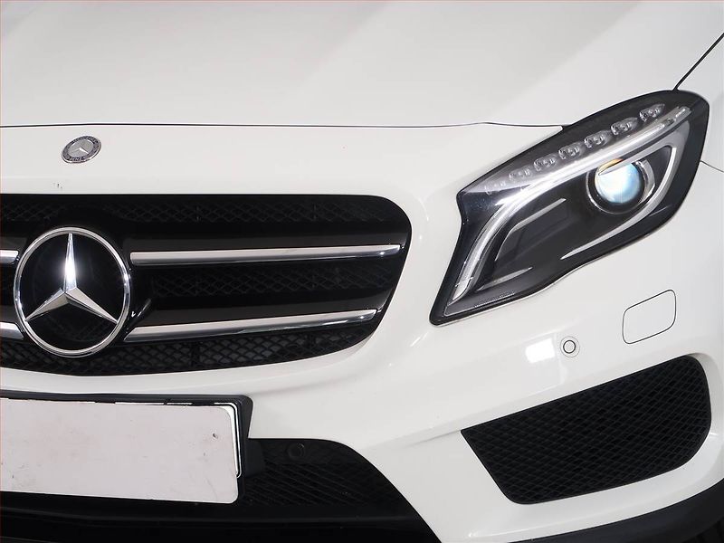 Mercedes-Benz GLA (2017) AMG line 200 d 4MATIC - fotka 22 z 22