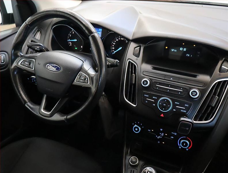 Ford Focus (2017) 1.6 i - fotka 7 z 15