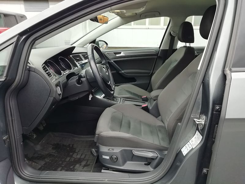 Volkswagen Golf 1,4 TSI Comfortline 92 kW - fotka 5 z 17
