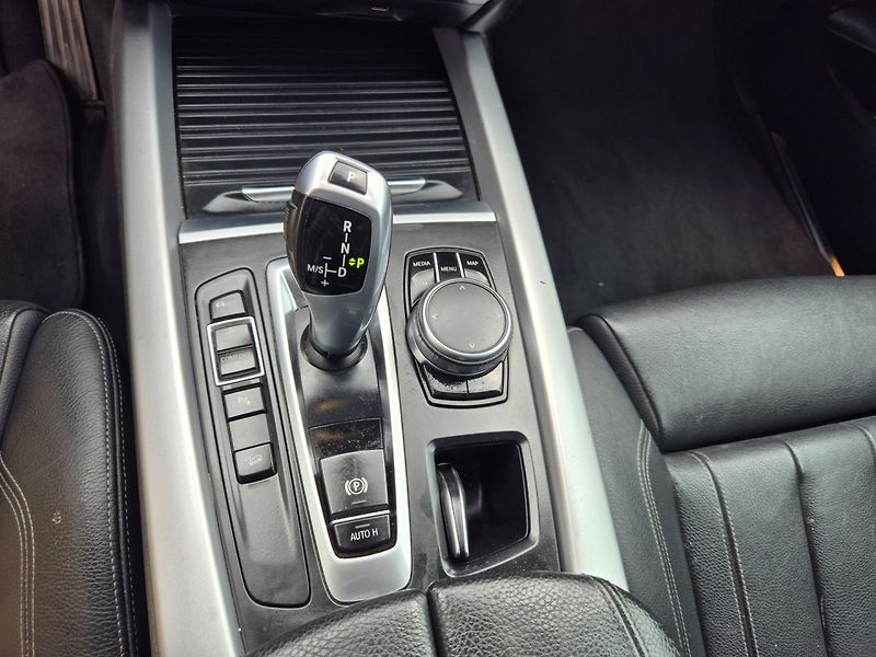 BMW X5 (2017) 2.0 TDI XDrive, Odpočet DPH - fotka 23 z 31