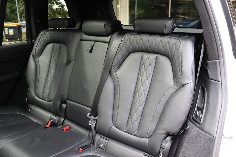 BMW X7 7místné SUV BMW X7 xDrive40i - fotka 48 z 67