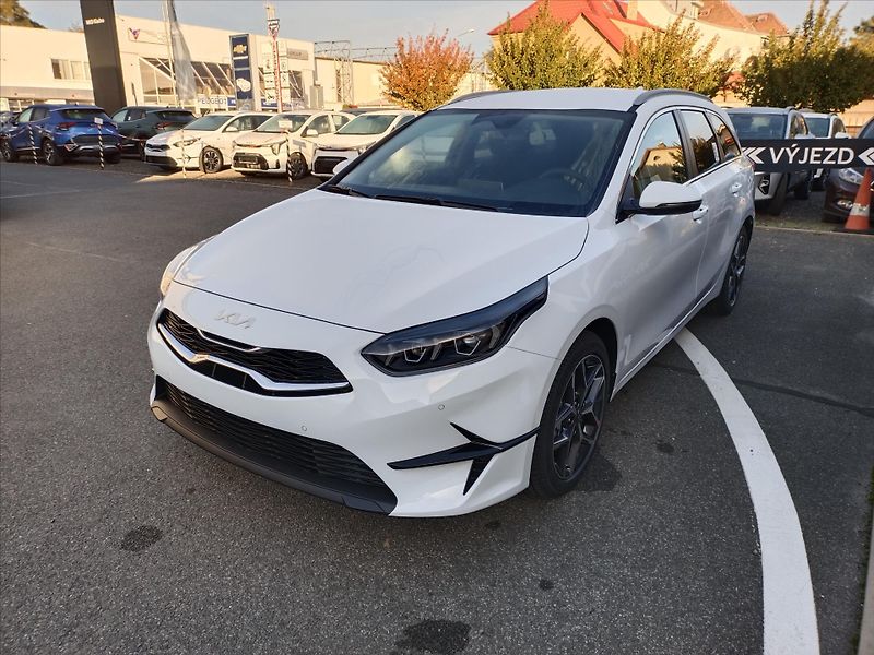 Kia Ceed 1,5 T-GDI SW TOP+Business - fotka 4 z 6