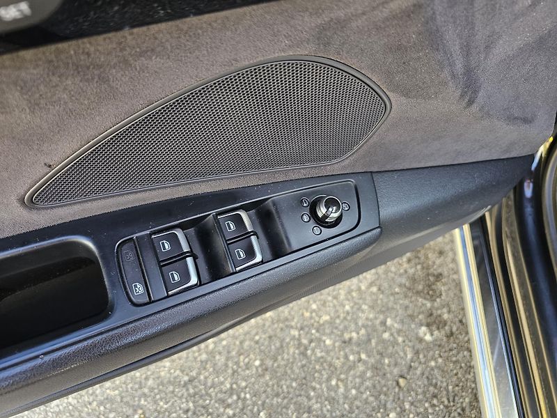 Audi A8 (2011) 3.0TDI QUATTRO  - fotka 11 z 20