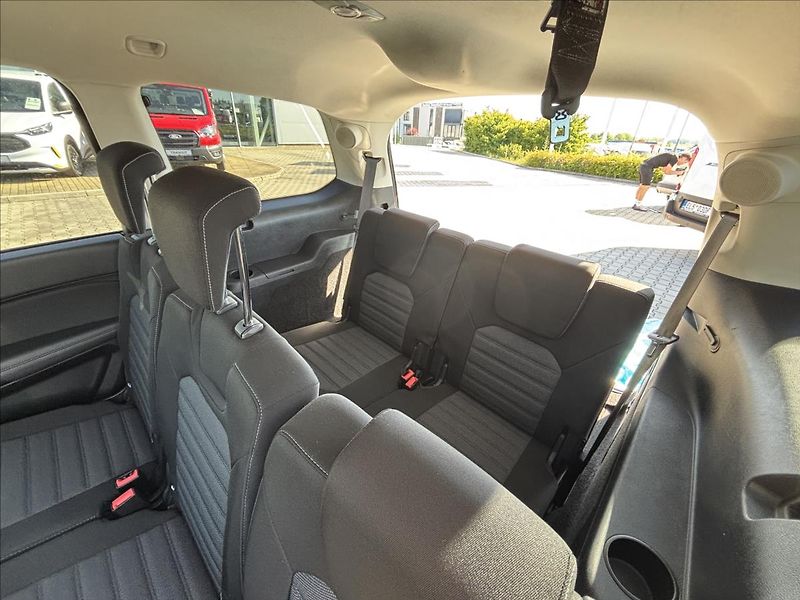 Ford Galaxy 2,5 Hybrid eCVT Titanium 140kW - fotka 14 z 37