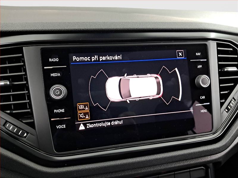 Volkswagen T-Roc (2021) 1.0 TSI, ČR,1.maj - fotka 14 z 17