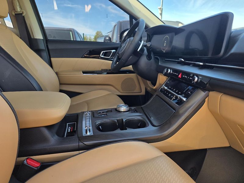 Kia Carnival (2022) 2.2-9MÍST-TOP VÝBAVA.2stř.okno - fotka 6 z 19